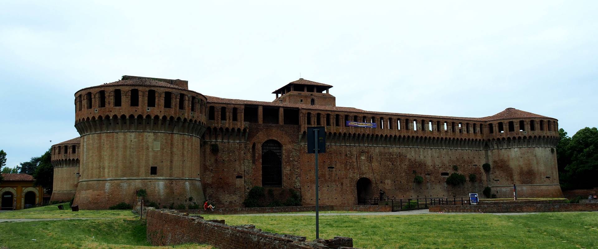 Rocca Sforzesca - facciata foto di MarkPagl